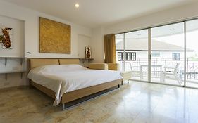 กาแลทองทาวเวอร์